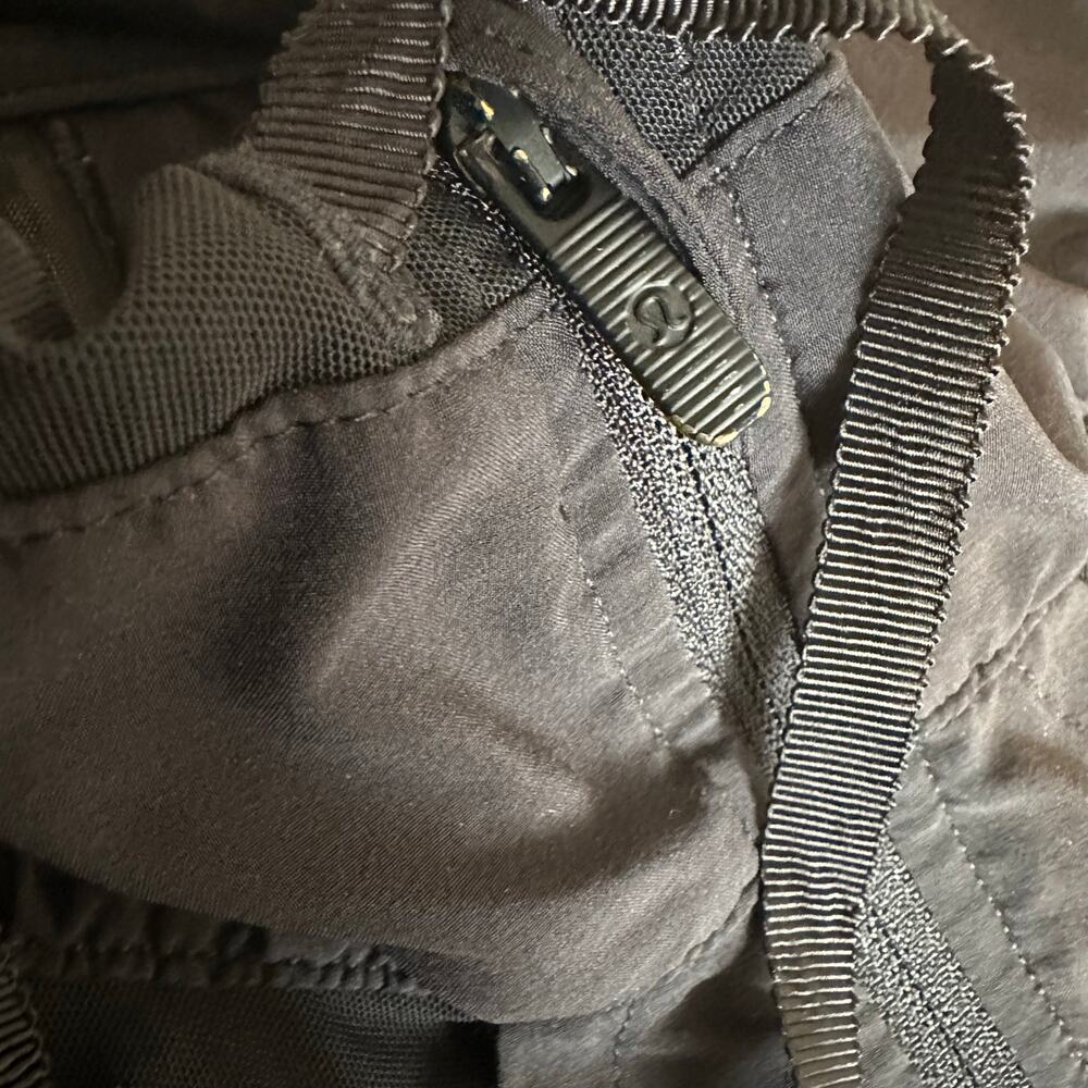 Lululemon Get Going Crop Jacket Black 10 - Picture 12 of 13